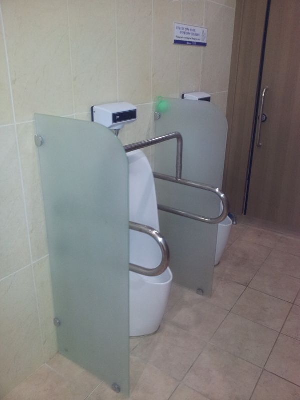 소변가리기-유리