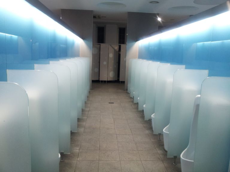 큐비클-유리소변가리개